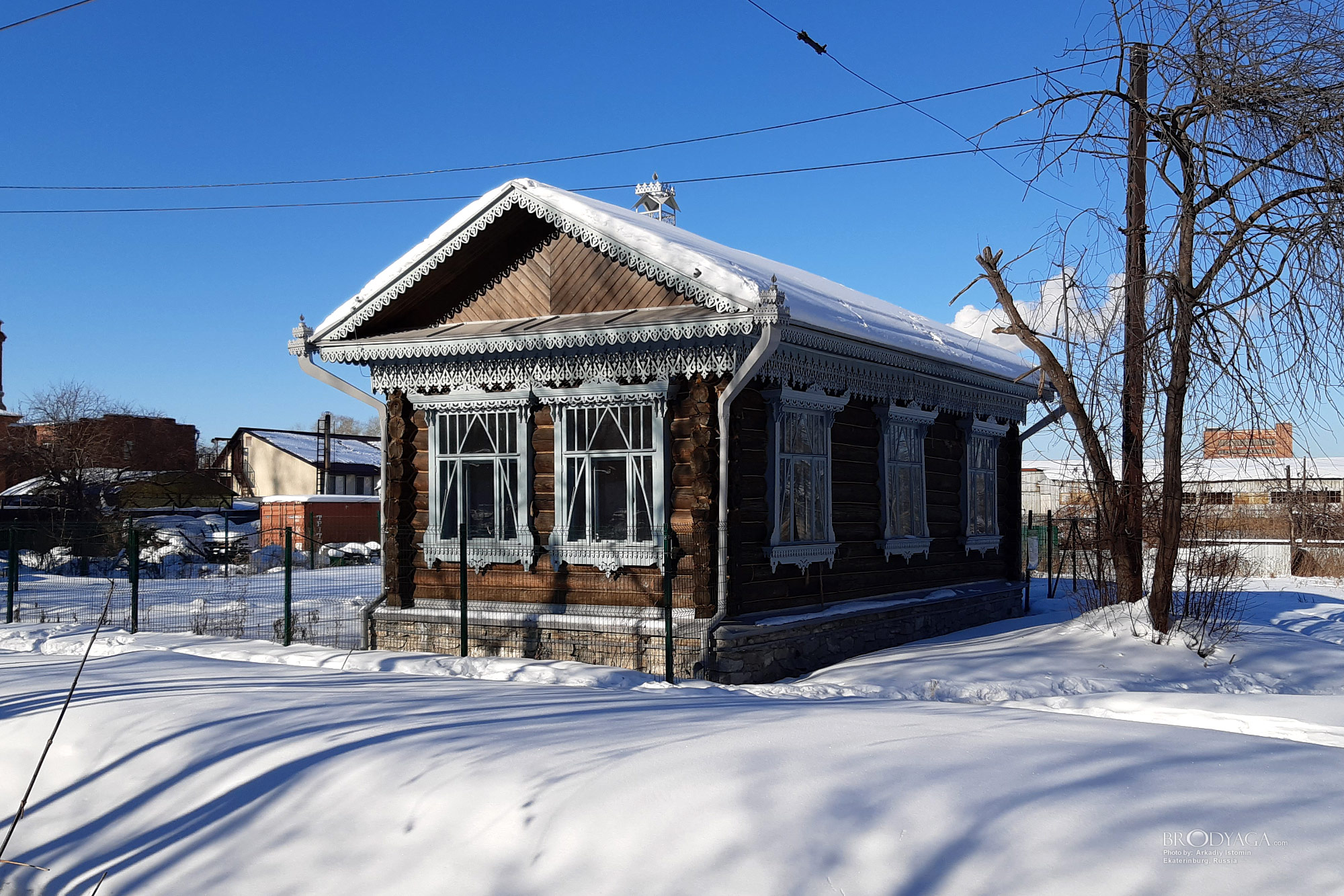 Синяева 58 (Татищева 57), ВИЗ, Екатеринбург)